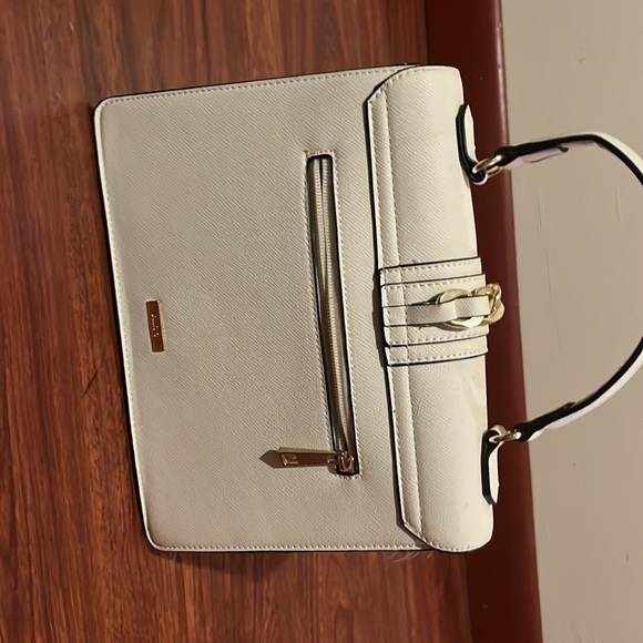 Brand new, although bag never used - Picture 2 of 3